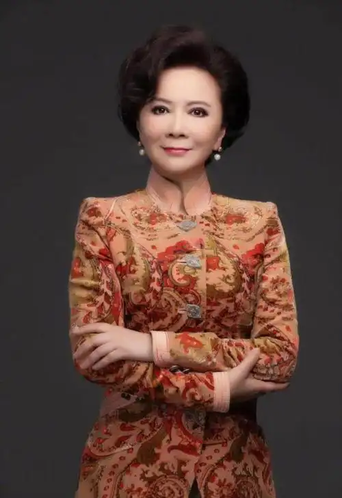 蔡明现认丈夫,蔡明讲述年轻时的故事_奇闻天下