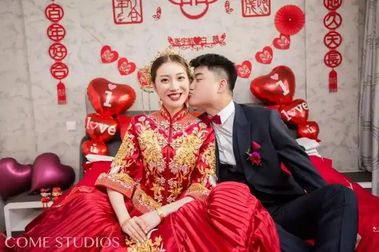 用冰雪蓝做一场婚礼借它惊艳时光维多利亚真实婚礼