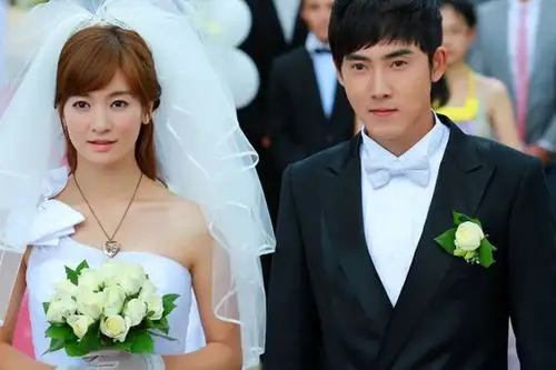 张睿和李晟的结婚照(2)