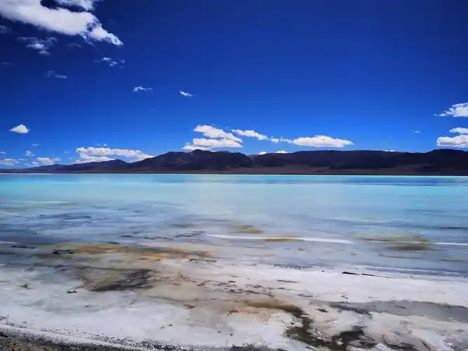 扎布耶茶卡:羌塘的天空之镜