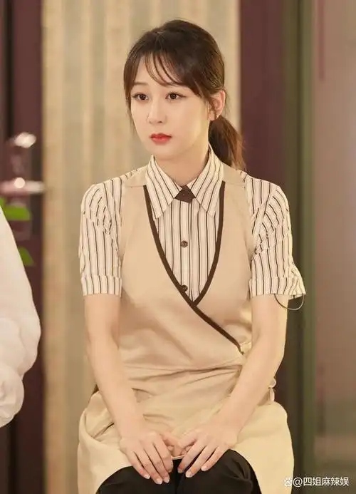 大家对于杨紫的认知,最早估计都来自《家有儿女》中的夏雪.