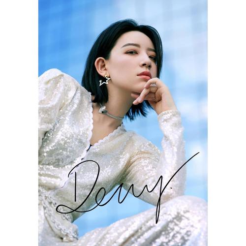 6寸    李斯丹妮   亲笔签名照片  7 号