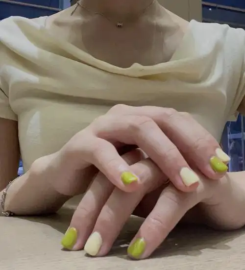 超适合夏天的纯色美甲9799