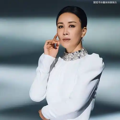 那英缺席澳门演唱会曝光,健康原因成借口,豪宅售卖传闻真假难辨