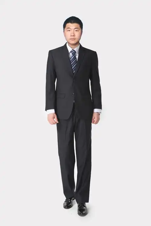 ps一个全身正装照片.多谢大神.