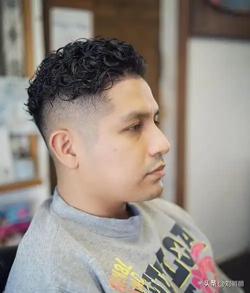 2023新款男士发型,百变时尚很有型,剪完真帅气