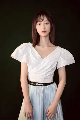 蓝盈莹_演员_作品_个人资料_简历_生日_经历_留言 - 酷乐米