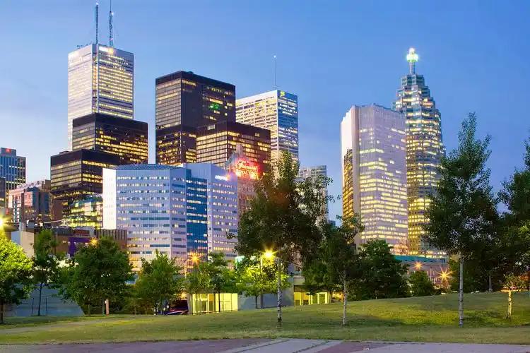 p>多伦多(toronto),位于 a target="_blank" href="/item/加拿大