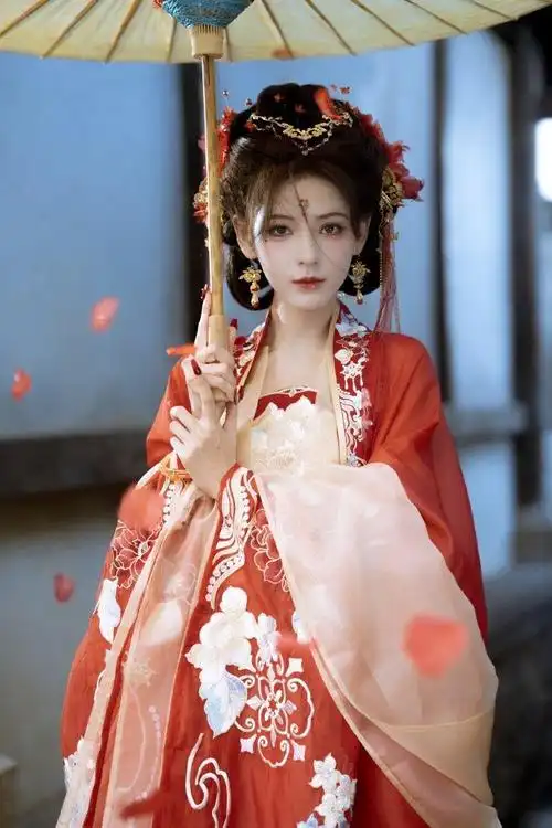 张予曦古风造型啊啊啊任何人没有看过这一组的我都会伤心的ok