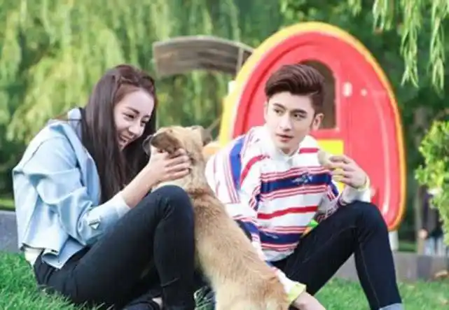 被问从公司艺人中选一个做老婆,张云龙脱口而出4个字,网友慌了_芮麟