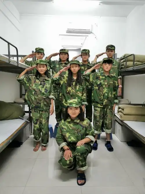 忆往昔峥嵘岁月稠——六天军训留念