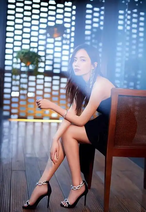 刘惜君人美歌甜身材好