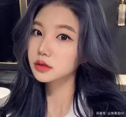 渐变雾霾紫色发色