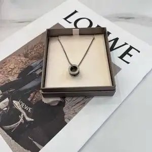 宝格丽项链慈善款盒子