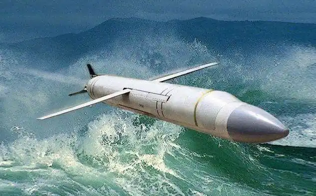 突破中国长剑100巡航导弹高速射程两不误性能优越