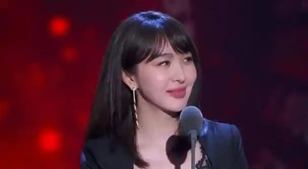 李菲儿真的不认识杨颖吗?她这个太极打得好!_黄晓明_感情_事情