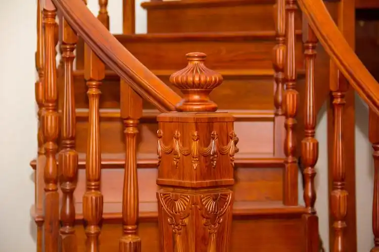 派丽欧整体家居 实木楼梯 美国红橡木