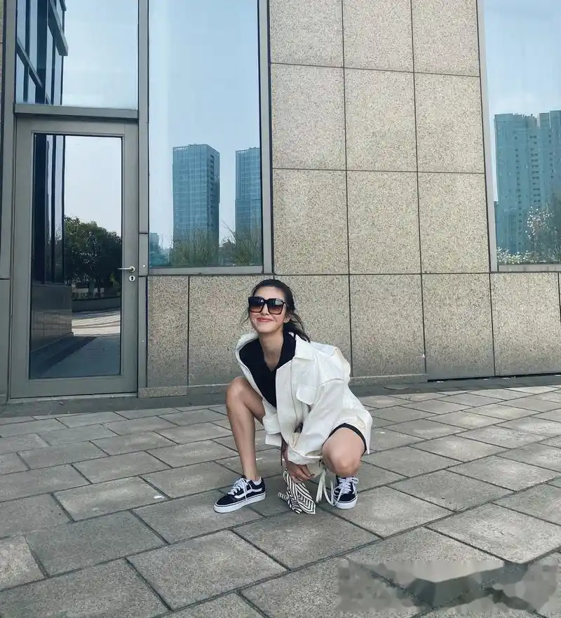 今天是减脂增肌第25天,饮食少碳水高蛋白,每天自练