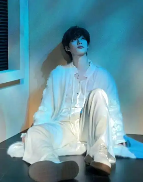 丁程鑫二十二岁恒鑫璀璨正良辰是勇敢炽热苦尽甘来的十年