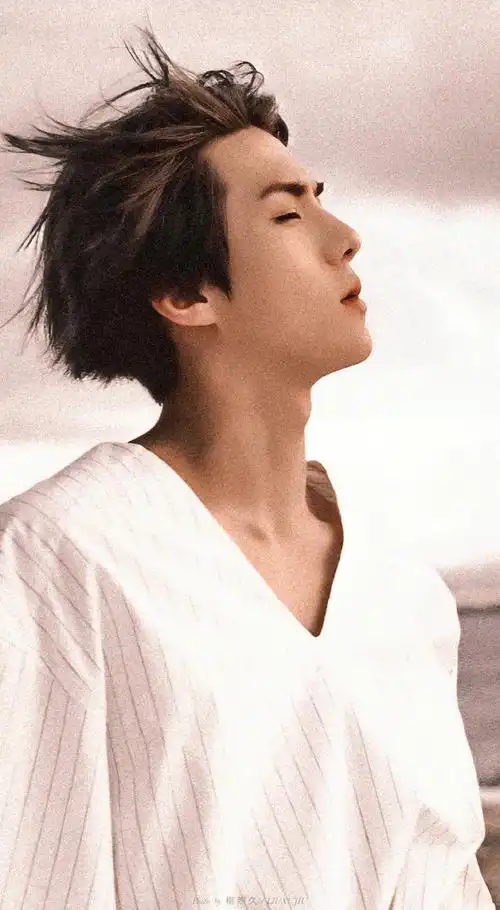 #吴世勋聚光杂志金九封面##spotlight聚光九月刊#