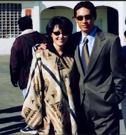 回顾著名演员王姬不图名不图利只求自己能比儿子多活一天