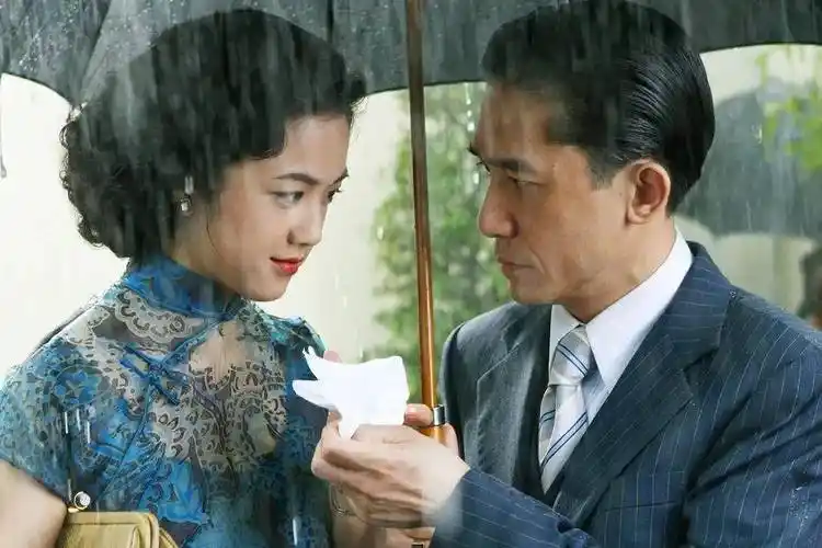 汤唯《色戒》因尺度大被封杀,为什么汤唯被封杀,而不是梁朝伟呢