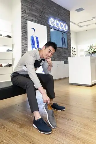 行走的荷尔蒙朱亚文想送整个衣帽间给老婆