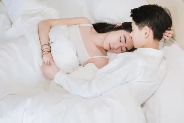 同性情侣怎么样拍秀恩爱的照片