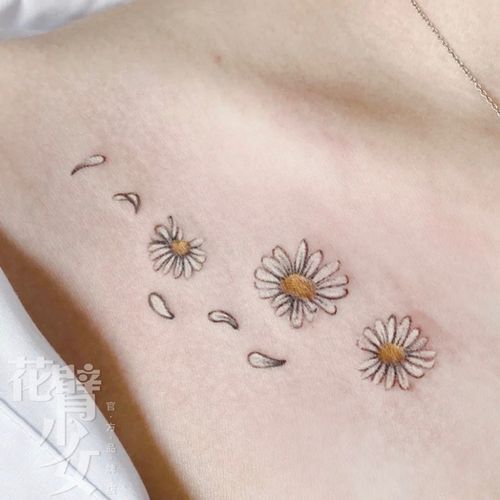 花臂少女tattoo2020新品新工艺白色纹身贴性感锁骨小雏菊花朵花瓣
