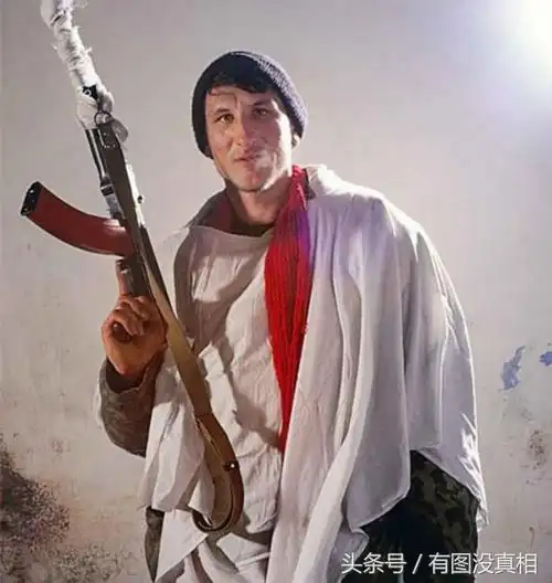 10大悍匪最后遗照:作恶多端,没有一个有好下场