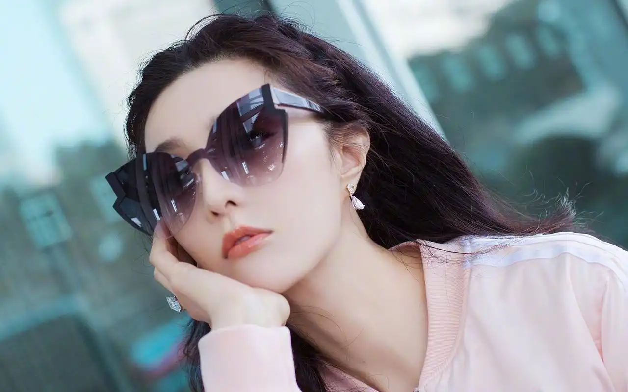 范冰冰娇媚性感写真高清桌面壁纸