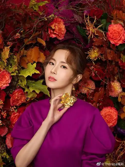 美女演员傅颖迷人写真美照好可爱啊