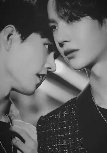 王一博肖战画画图片