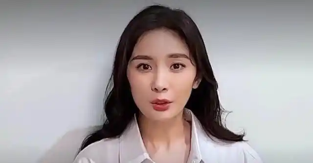 杨幂的脸彻底崩了吗整体臃肿又扭曲脸型变长眼睛变小好显老