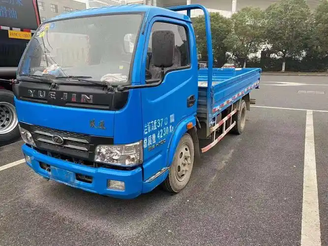 8米蓝牌个人户跃进平板轻卡平板货车2.88万!