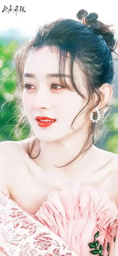 宝藏女孩"赵丽颖"一个实力与颜值并存的女生