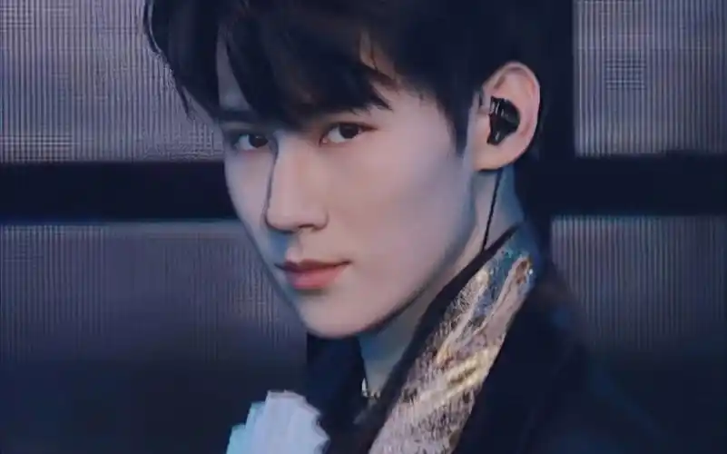 【张真源】杀疯了 没有人能逃过张哥这个挑眉定眼_哔哩哔哩_bilibili