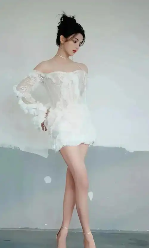 杨超越明星壁纸(41)|华语歌手|华语音乐_网易订阅