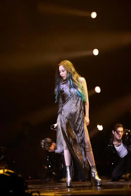 张靓颖#张靓颖遥遥领先了##张靓颖广寒宫唱冷门歌曲