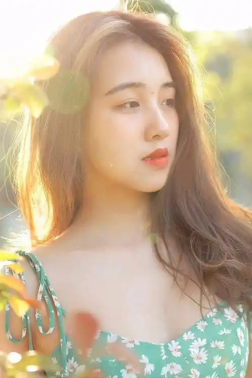 原创照片怎么拍都不好看4个技巧5个姿势日常生活照也能上镜自然