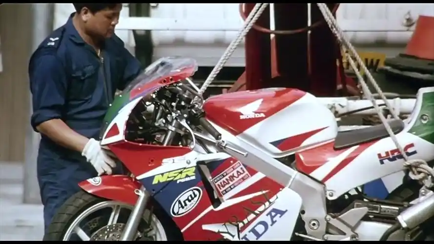 烈火战车全片最帅的飙车