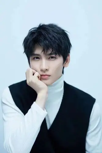 bazaar7015黄俊捷 #maxiu studio 出品#|摄影|修图/后期|修图师七