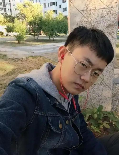 单月涨粉500万,最直男网红"维维啊"居然敢当面调侃姚晨嘴小