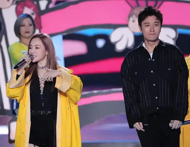 5年后再看李小璐和pgone,因果报应,在这两人身上体现得淋漓尽致