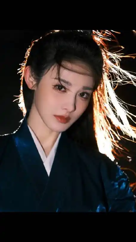 我看谁还没被彭小苒这一组古装大片惊艳到!