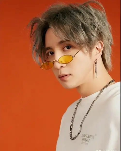 人前是过气明星,人后是"商业巨鳄",这7位明星个个闷声发大财