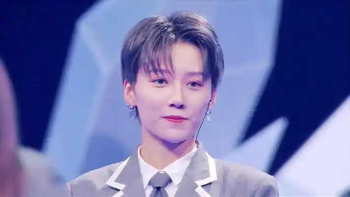 the9全员染头发,刘雨昕许佳琪变化大,陆柯燃显白到不可思议