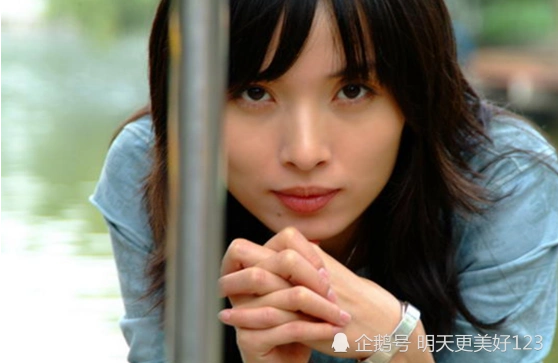 二婚的李佳凭什么能嫁给靳东被宠爱多年因为她值得