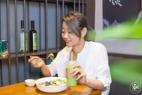 来深圳这么多年,我还是习惯一个人吃饭