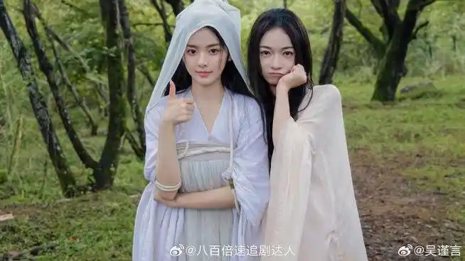 吴谨言杨超越艾米三人片场同框照,《墨雨云间》三美齐了!好素好美